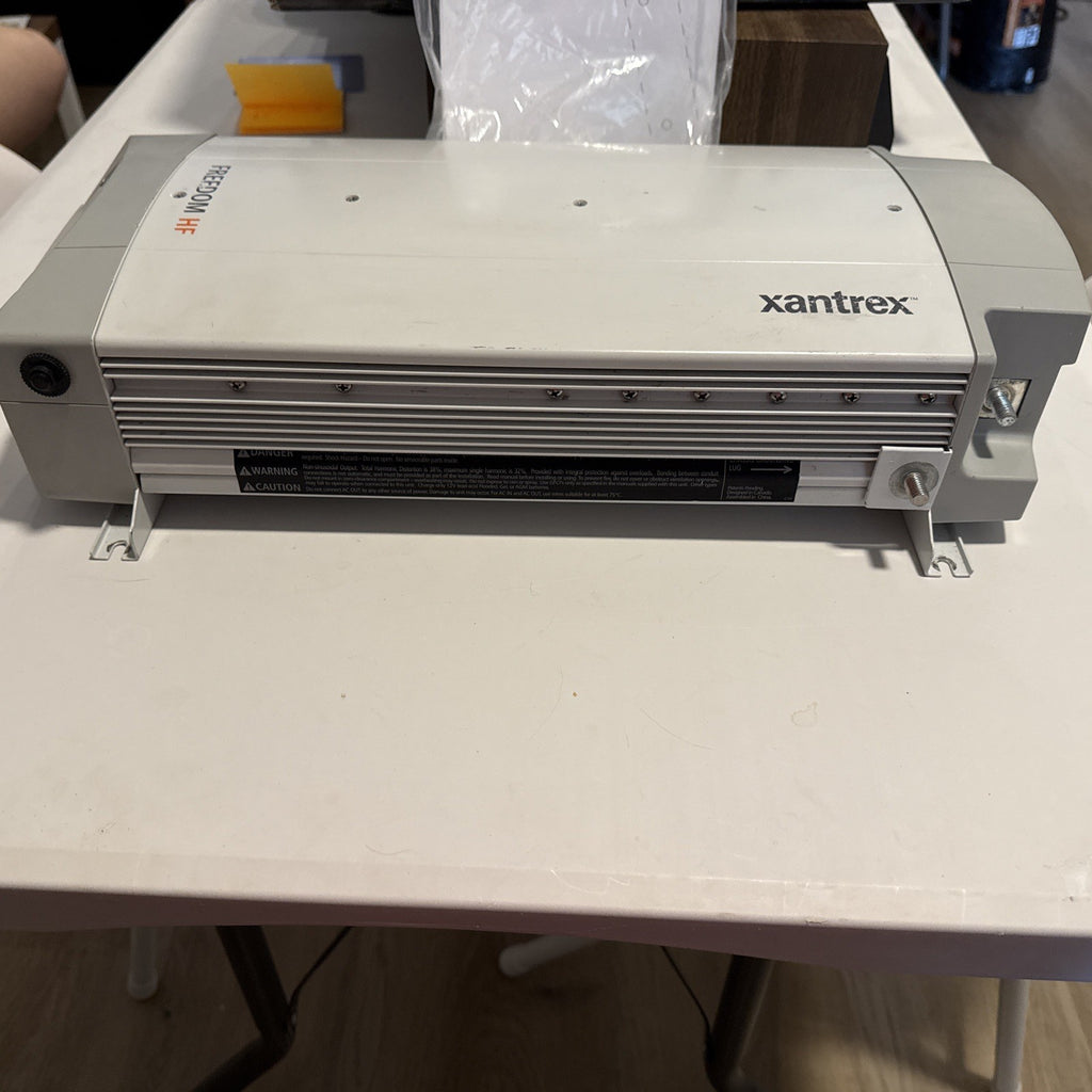Xantrex Freedom HF  Power Inverter 1800T