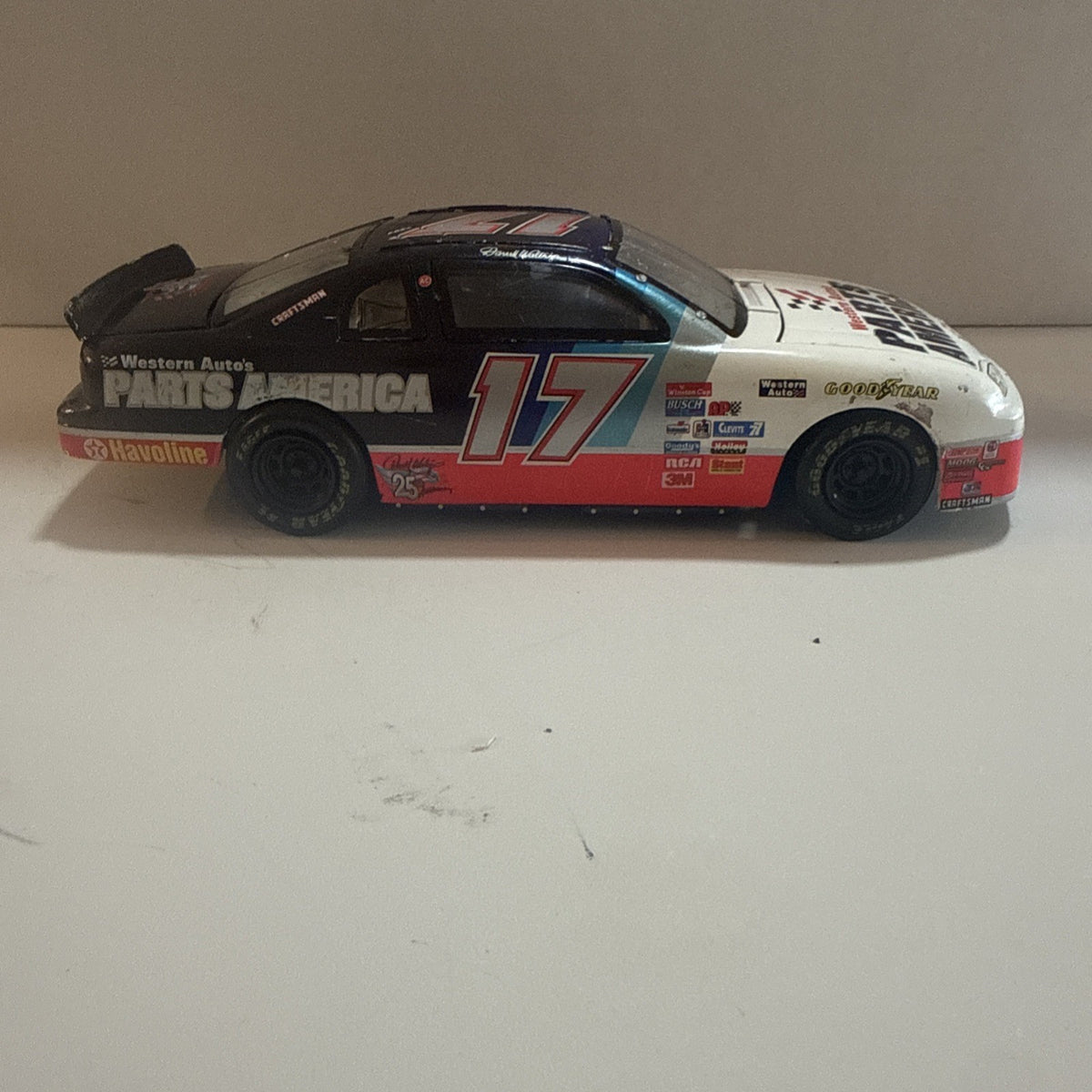 Darrell Waltrip # 17 Western Auto Parts Monte Carlo 1:24 Die Cast Replica