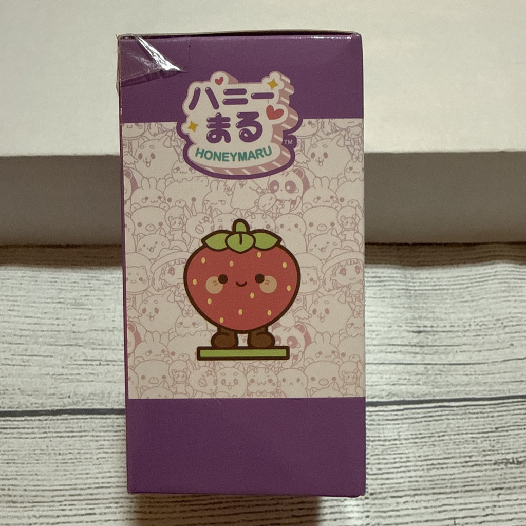 Honeymaru Strawberry/Fraise Vinyl Figure Red/Green Standing Figurine 6+