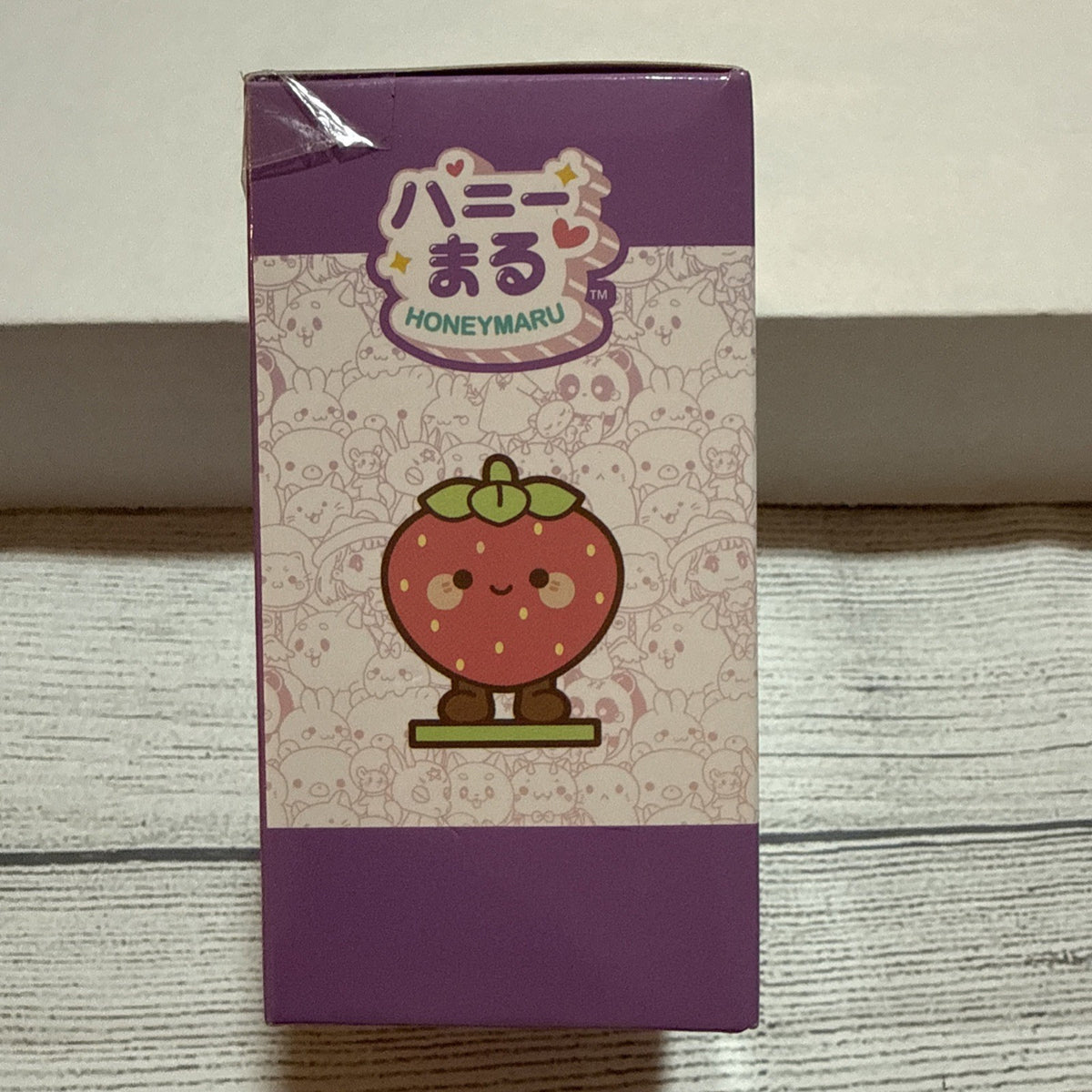 Honeymaru Strawberry/Fraise Vinyl Figure Red/Green Standing Figurine 6+