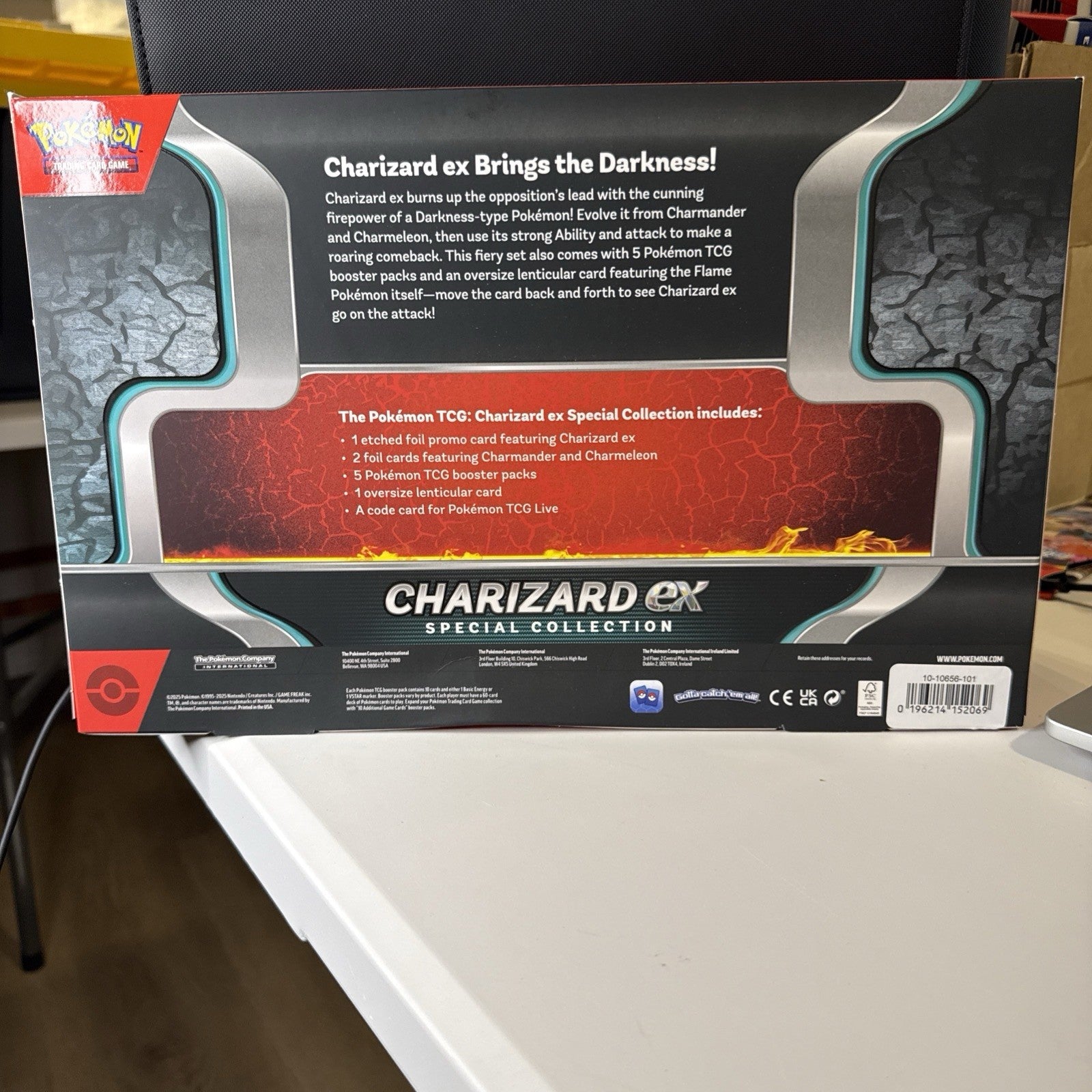 Pokemon TCG: Charizard Ex - Special Collection Box - Brand New/Sealed!