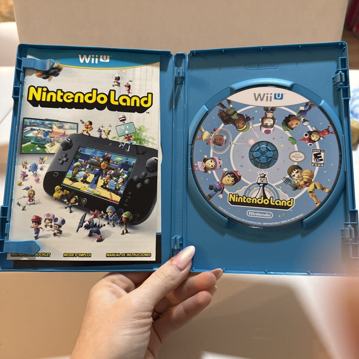 Nintendo Land (Nintendo Wii U, 2012) Game with Manual