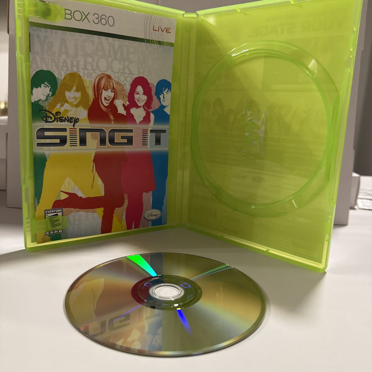 Disney Sing It (Microsoft Xbox 360, 2008) CIB