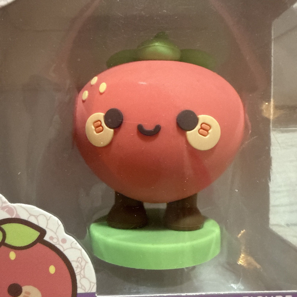 Honeymaru Strawberry/Fraise Vinyl Figure Red/Green Standing Figurine 6+