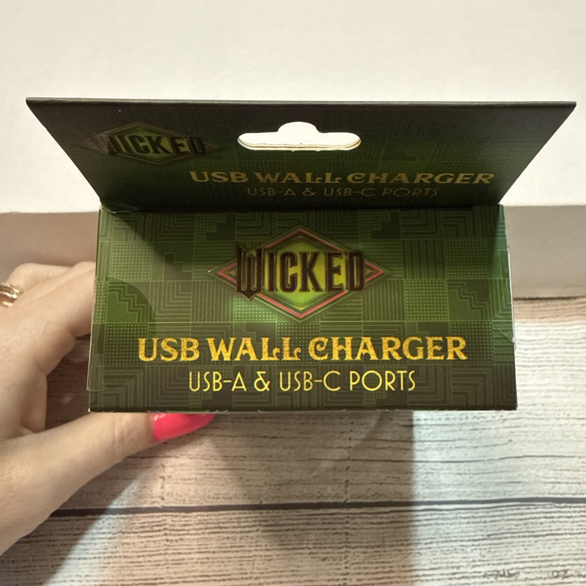 Wicked USB Wall Charger NEW
